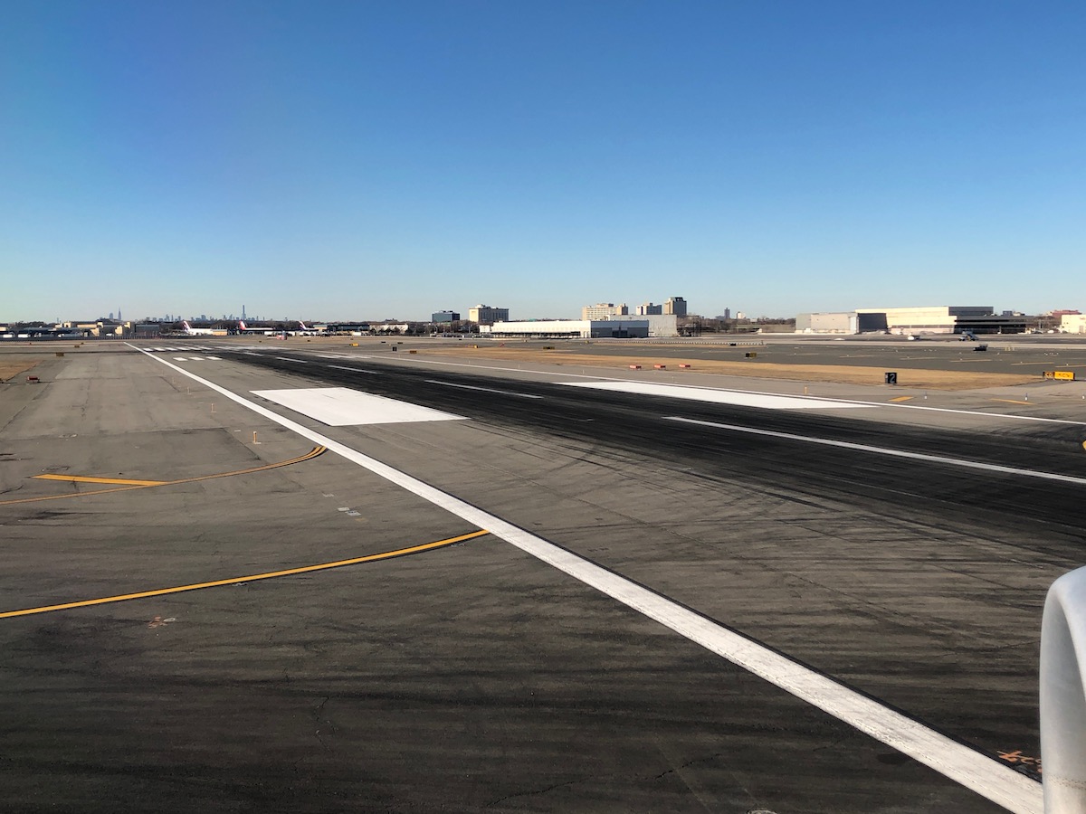 taxiing jfk airport