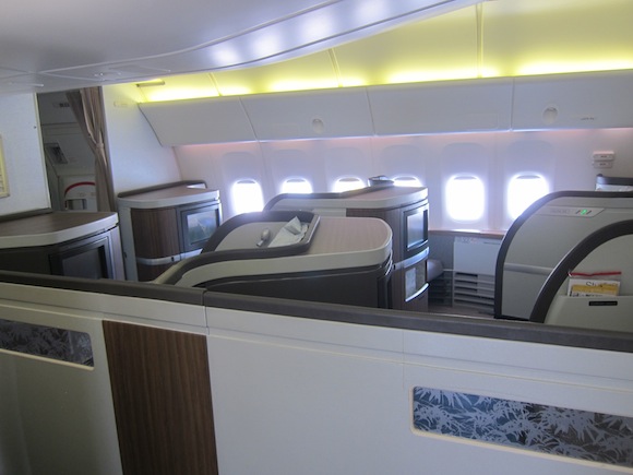 22+ Cathay Pacific First Class 777 300Er Background