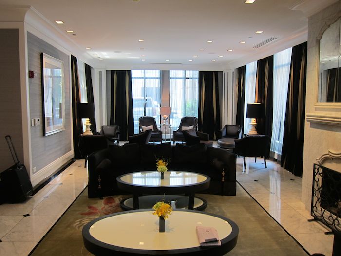 Review Waldorf Astoria Chicago One Mile at a Time