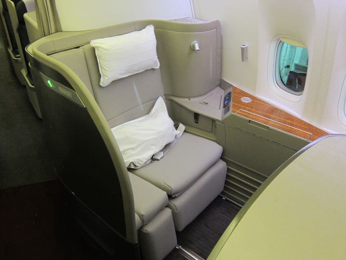 cathay pacific bassinet seat