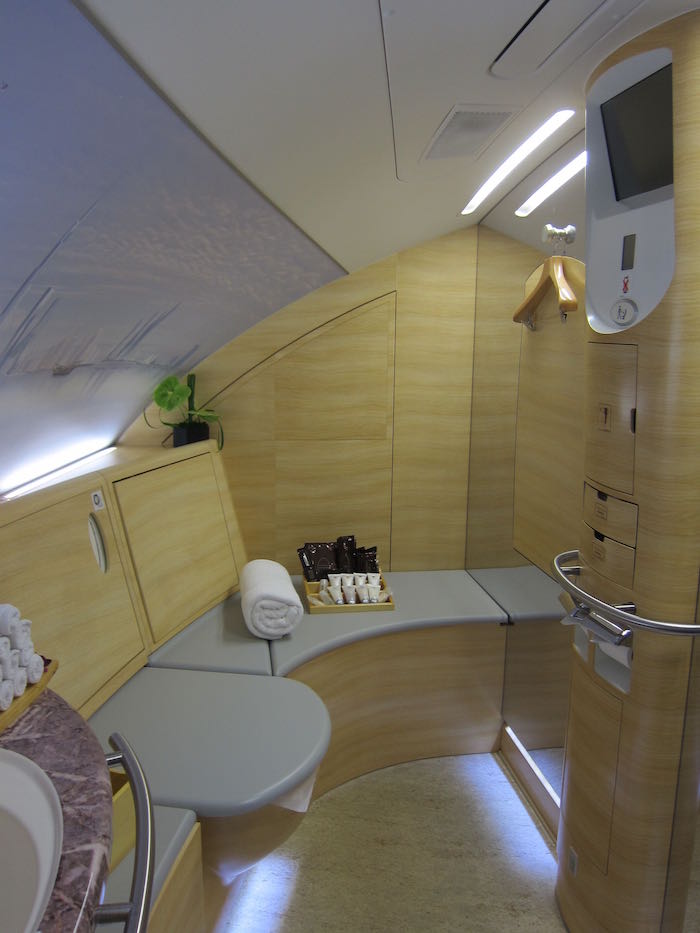 Guide To The Emirates A380 First Class Shower Suite One