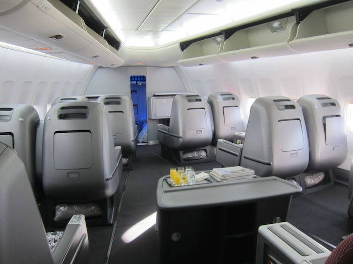 Review Qantas Business Class 747 Los Angeles To New York