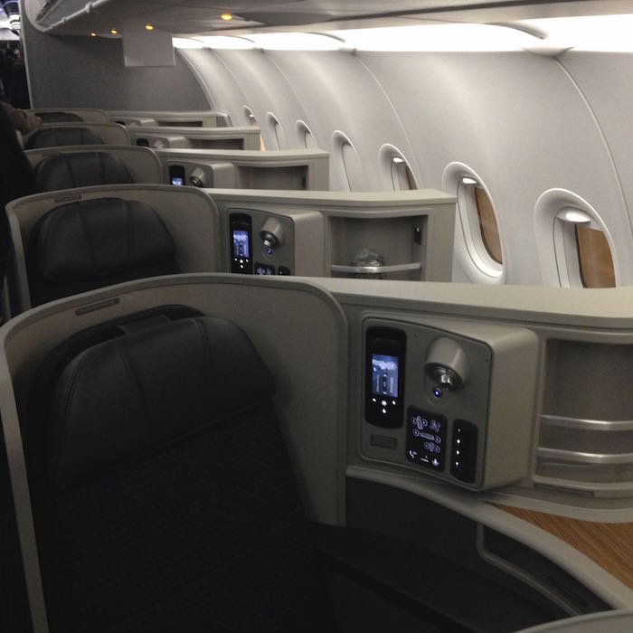 Review American Economy Class A321 Los Angeles To New York One