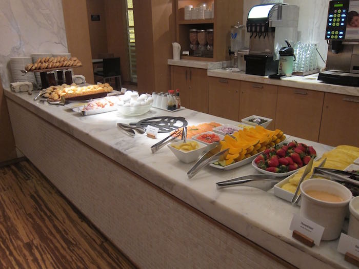 Review Hyatt Regency Waikiki Beach Resort Spa One Mile At A Time Hyatt Regency Waikiki Honolulu Hawaii 33