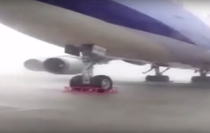 747 Nose Gear