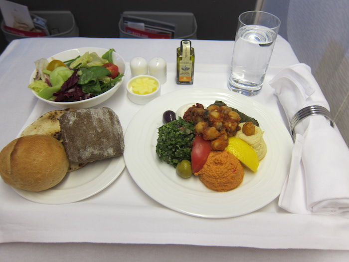 Emirates Or Singapore Business Cl Which Is Better One Mile Singapore Business Cl Emirates Food