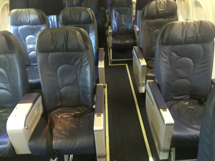 United First Class Q400 Review I One Mile At A Time
