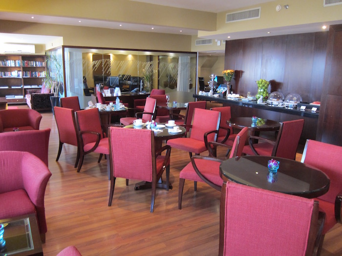 Review Le Meridien Abu Dhabi One Mile at a Time