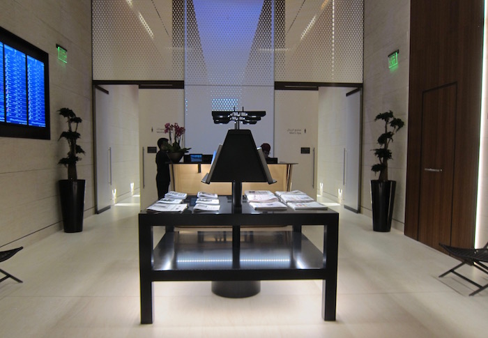 Review: Qatar Airways Al Safwa First Class Lounge Doha ...