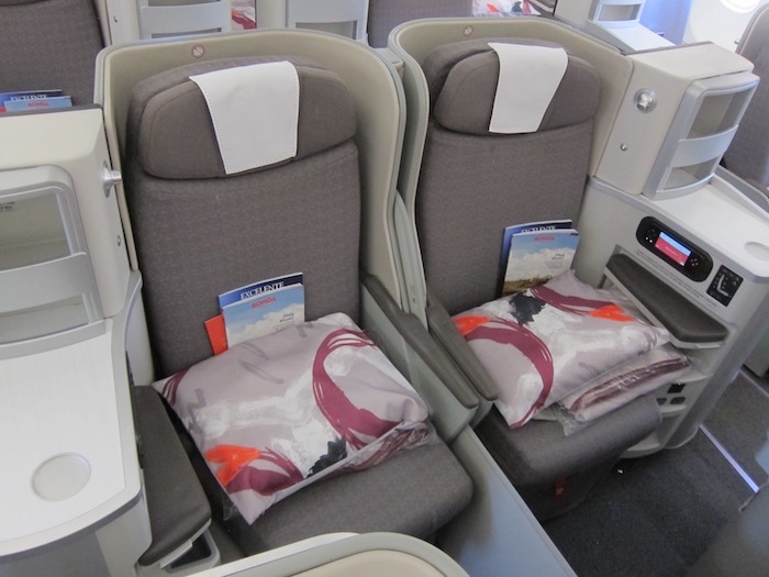 Review Iberia Business Cl A340 New York To Madrid One Mile At Iberia Business Cl A340 19