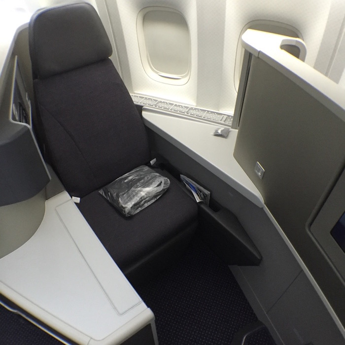 American Airlines Boeing 777-200 First Class Pictures - American ...