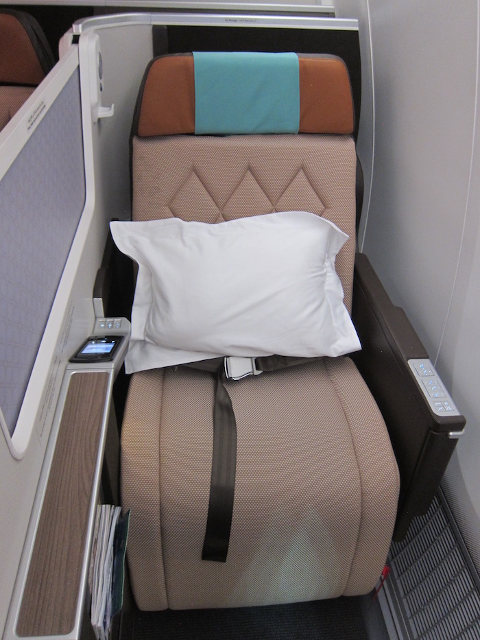 Review Oman Air Business Class 787 Frankfurt To Mu One Mile Oman Air 787 Business Class 11