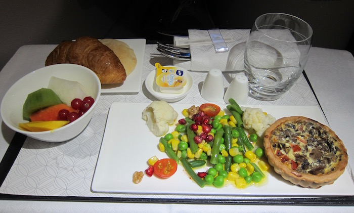 Qatar Airways A320 First Class Review I One Mile At A Time 8118