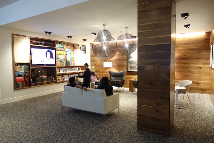 amex platinum centurion lounge