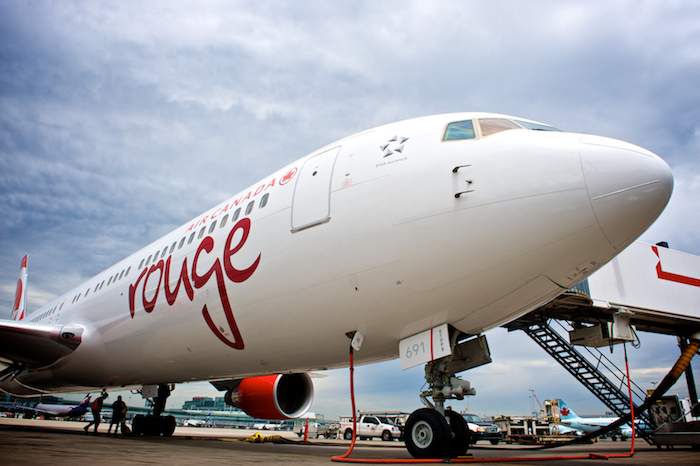 air canada rouge carry on baggage weight