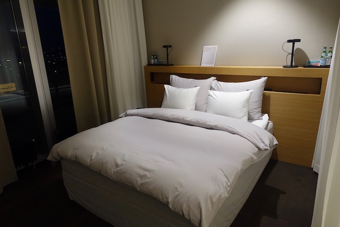 Review New Swiss First Class Lounge Zurich Airport One