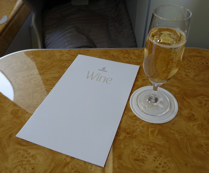 emiráty-business-class-a380-22