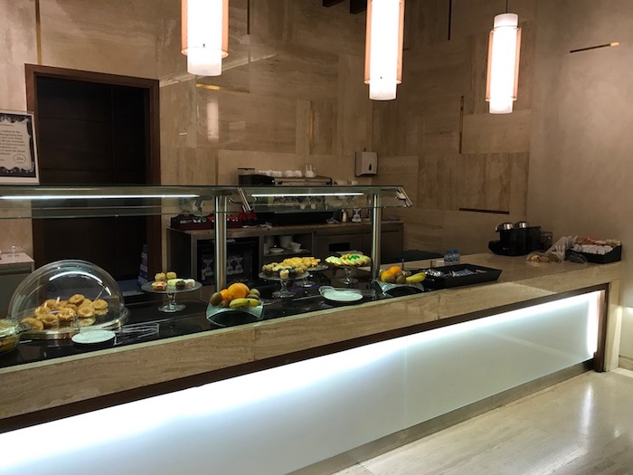 Kuwait Airways Lounge Kuwait Review I One Mile At A Time