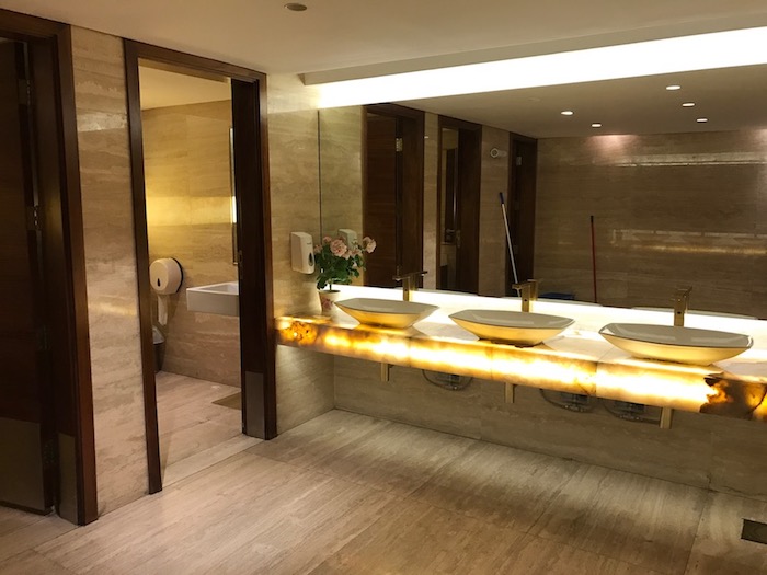 Kuwait Airways Lounge Kuwait Review I One Mile At A Time