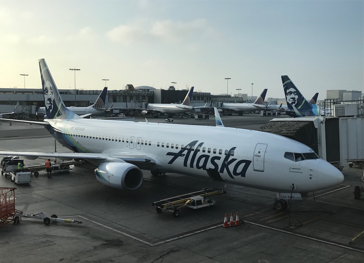 alaska airlines cabin baggage