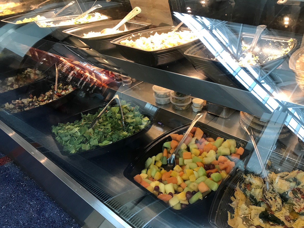 Capers Cafe Le Bar Portland Review I One Mile At A Time