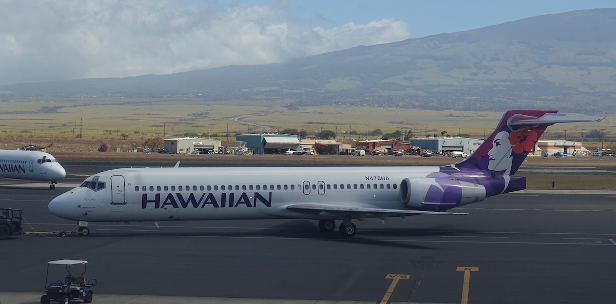 Hawaiian 717 First Class 13