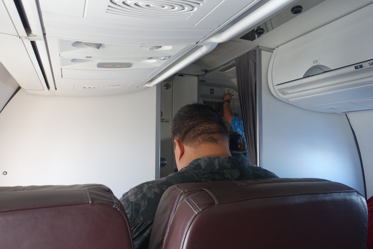 Review Hawaiian Airlines First Class 717 Maui To Honolulu One