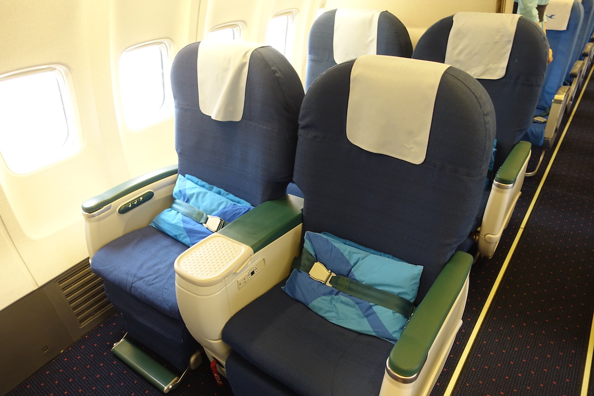 Xiamen Air 737 Business Review I One Mile At A Time