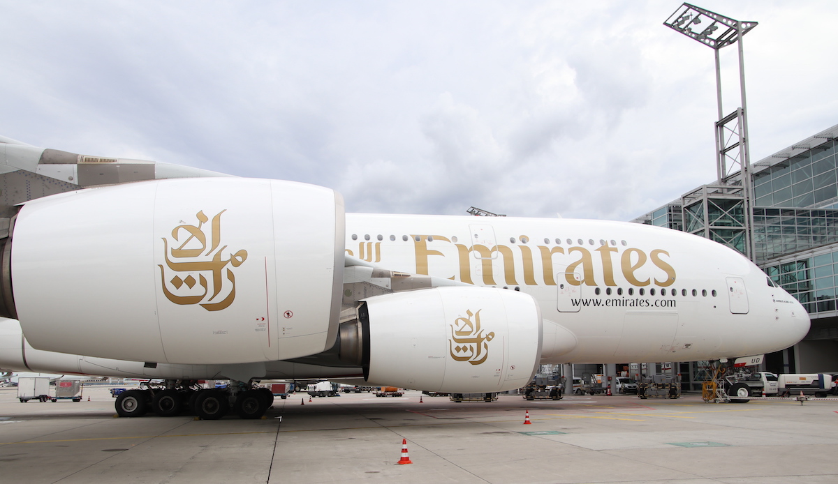 B77w Emirates