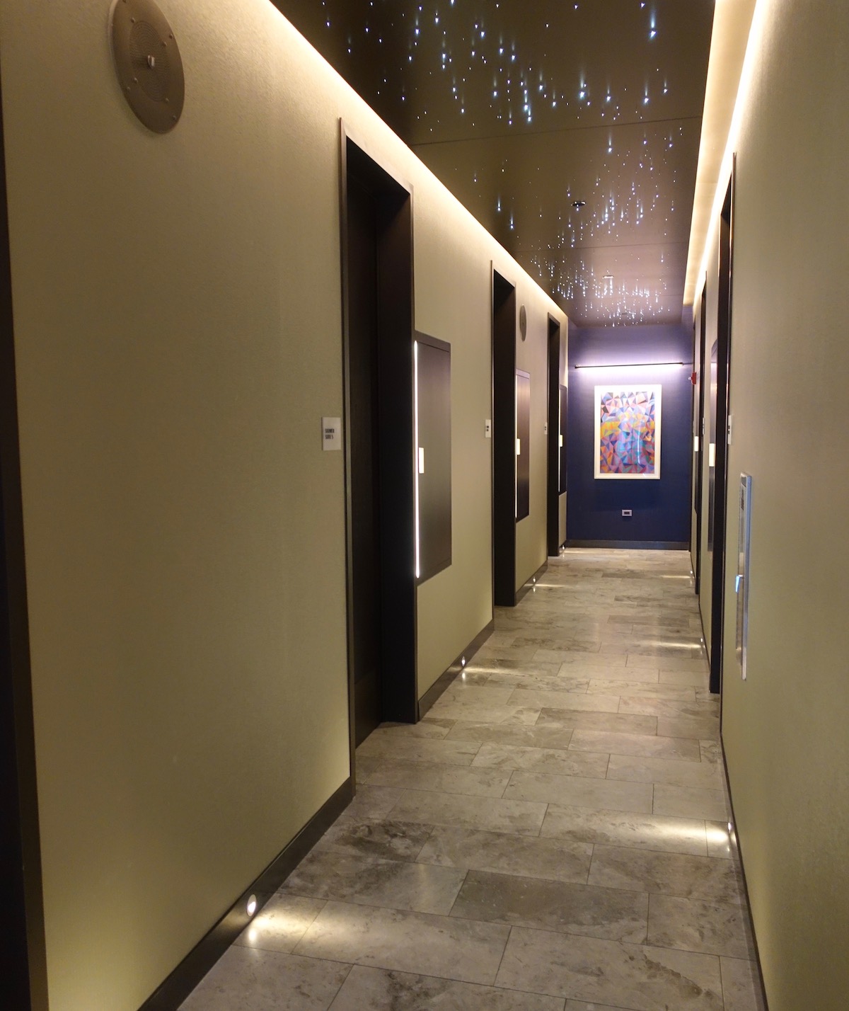 Review United Polaris Lounge Chicago O Hare Airport One Mile At A United Polaris Lounge Showers