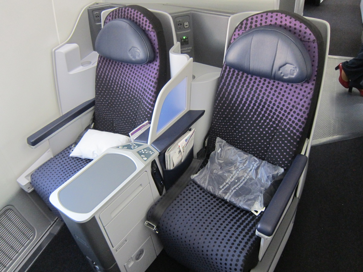 business class aeromexico 777