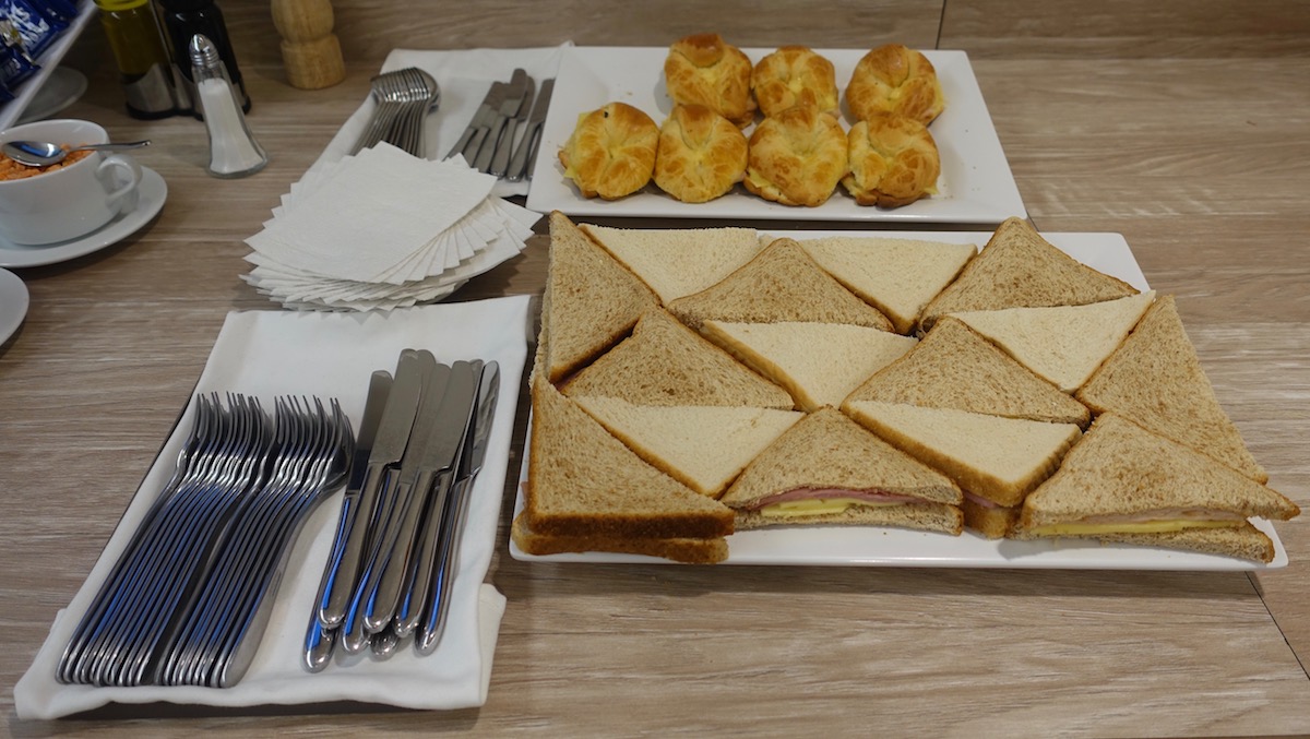 OneWorld Lounge Mexico City Review I One Mile At A Time