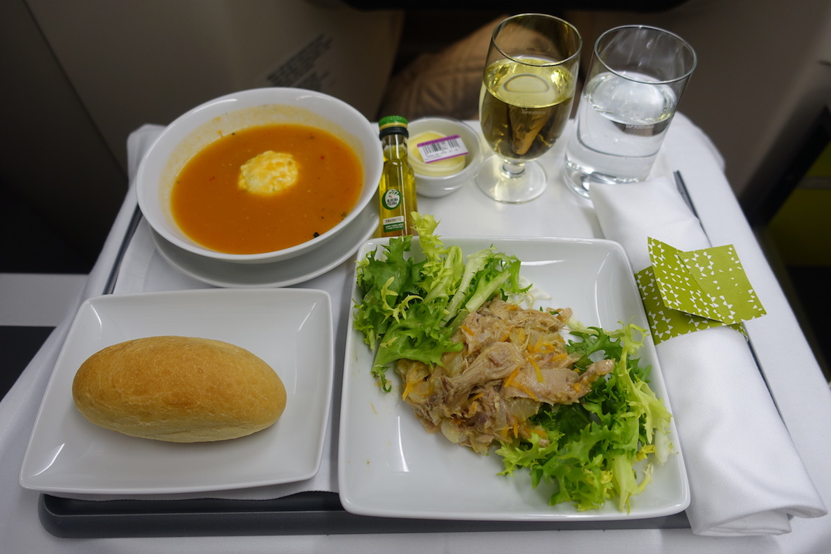 Review: TAP Air Portugal Business Class A330 Lisbon To Newark - One ...