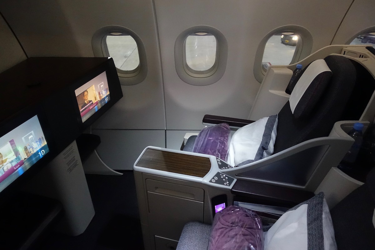 Qatar Airways A320 Business Review I One Mile At A Time