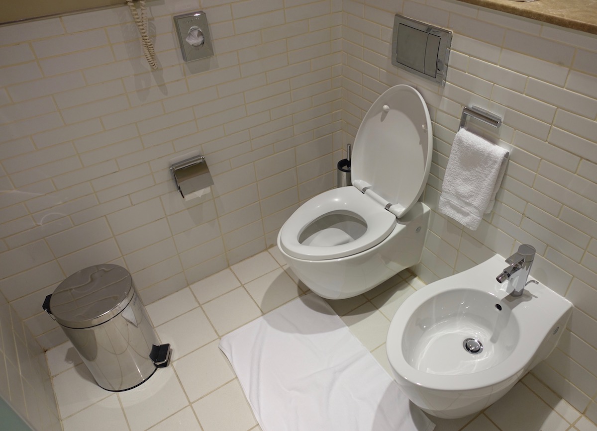 Review Dubai International Airport Hotel One Mile at a Time