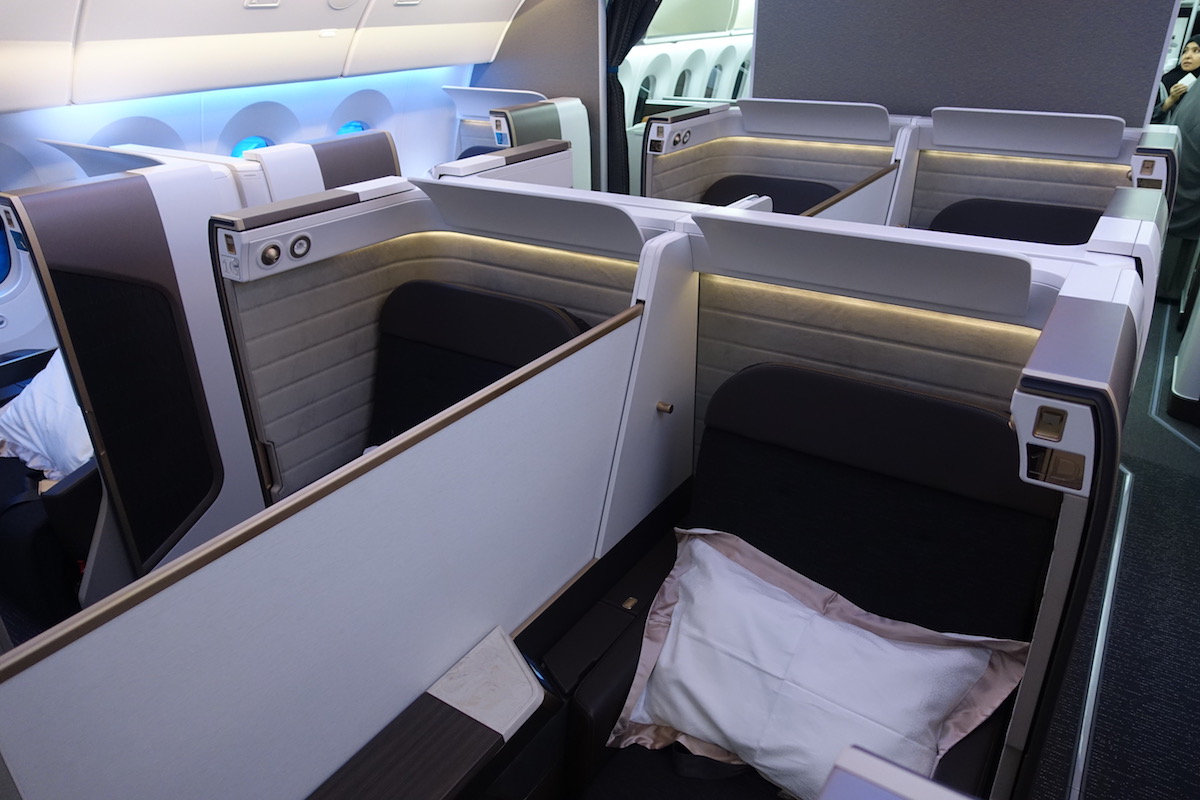 oman air cabin baggage