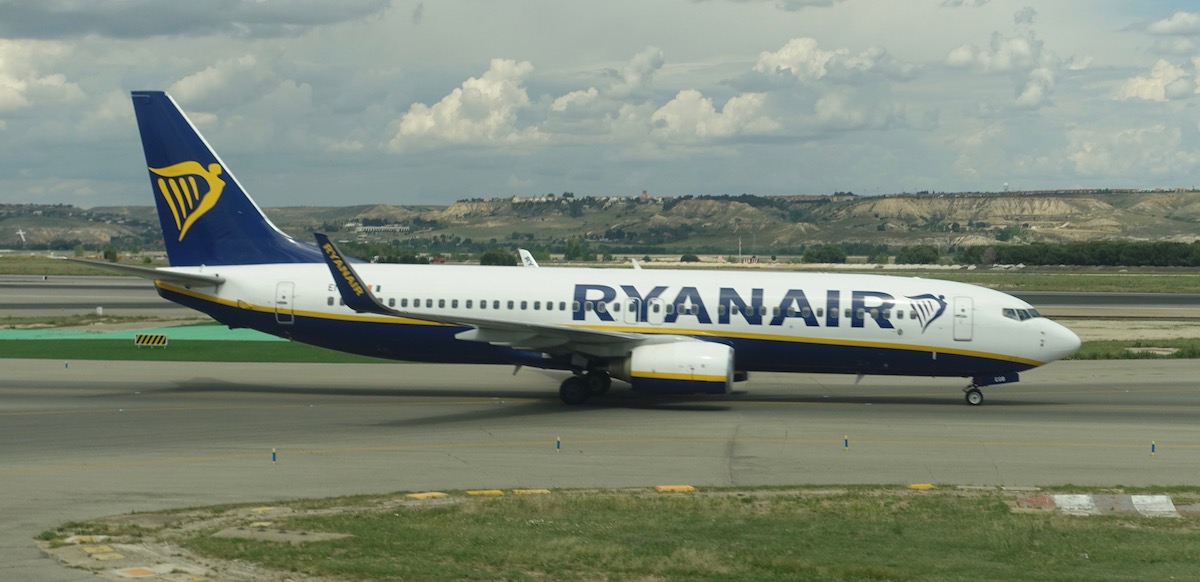 ryanair cat transport