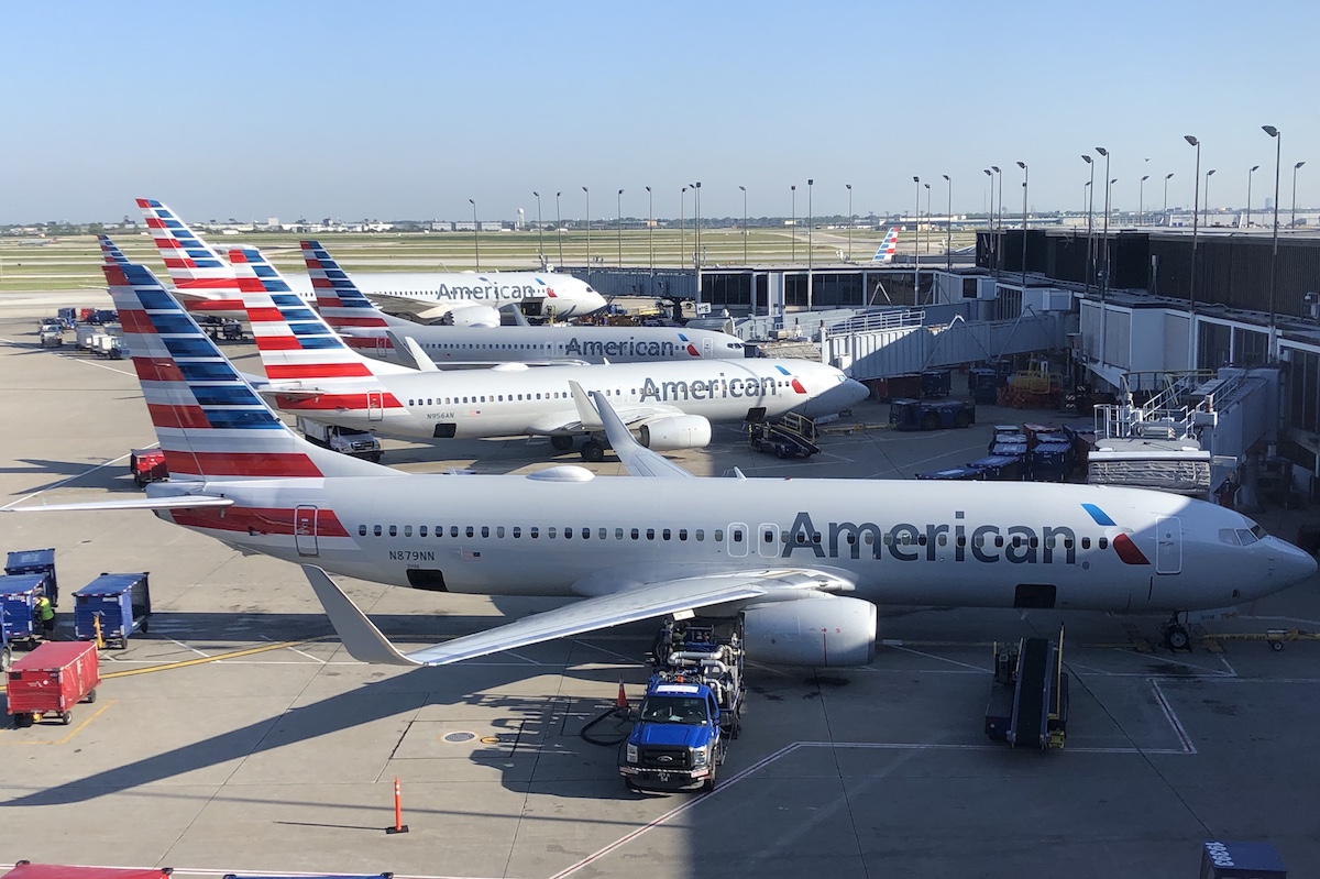 american airlines late baggage