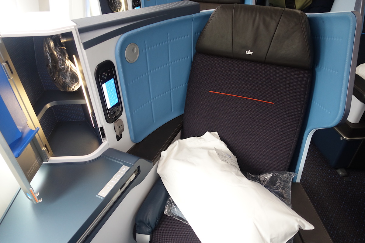 Review Of KLM's 787-9 Business Class | One Mile at a Time