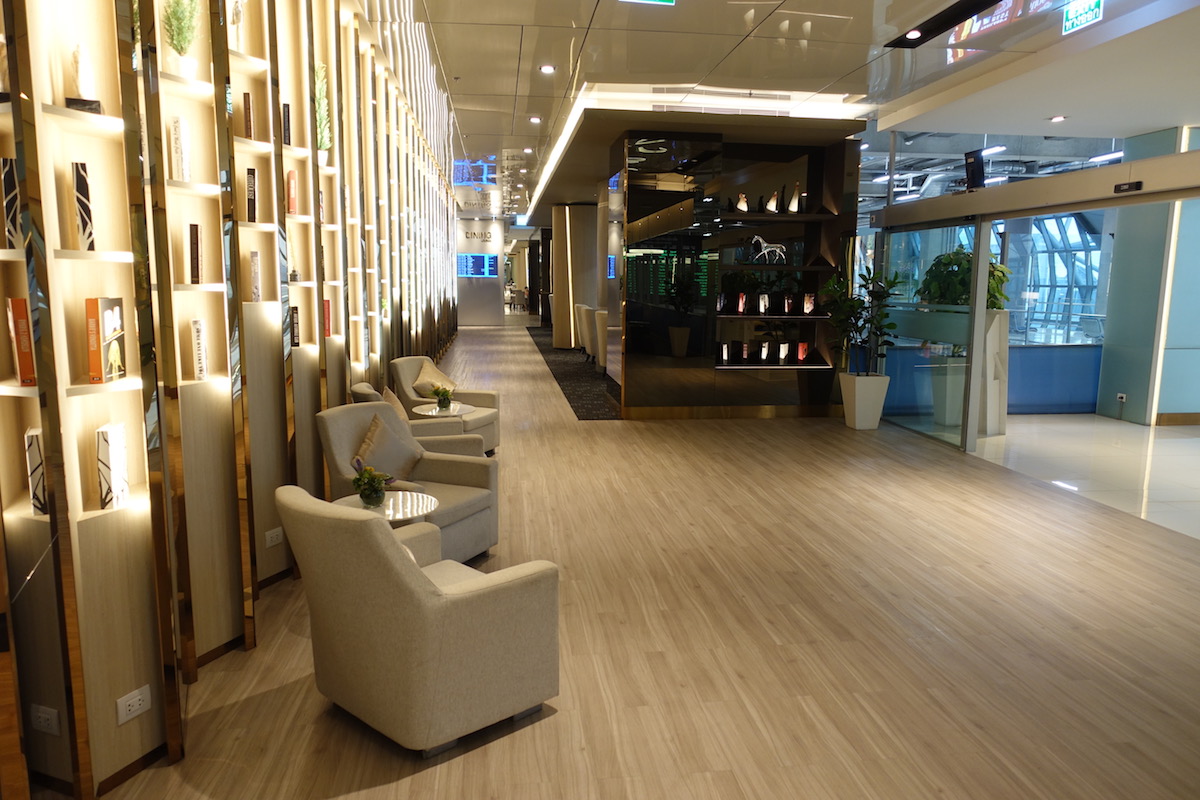 Review Miracle First Class Lounge Bangkok Airport One