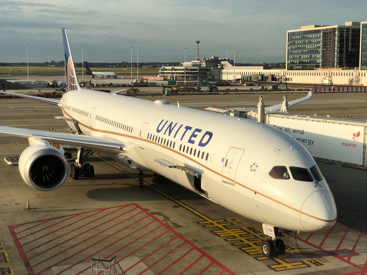 Review United 787 10 Polaris Business Class One Mile At A