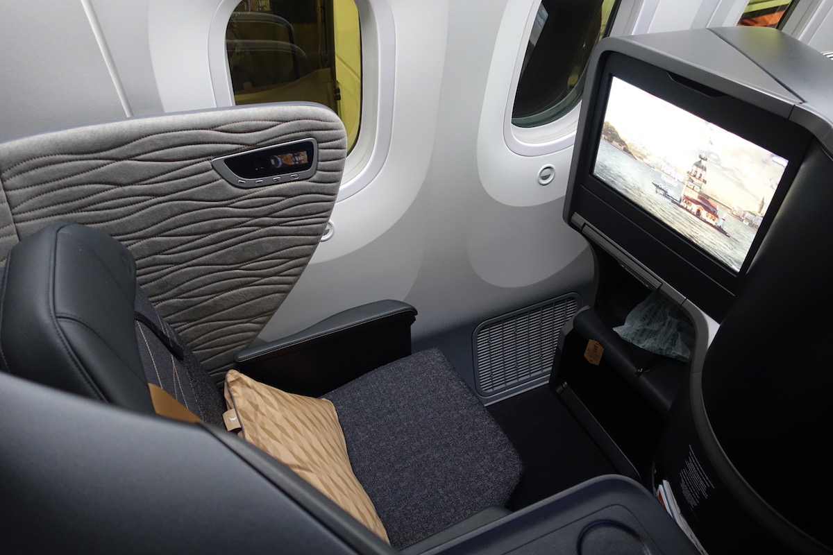 Review Turkish Airlines 787 Business Class One Mile At A Time