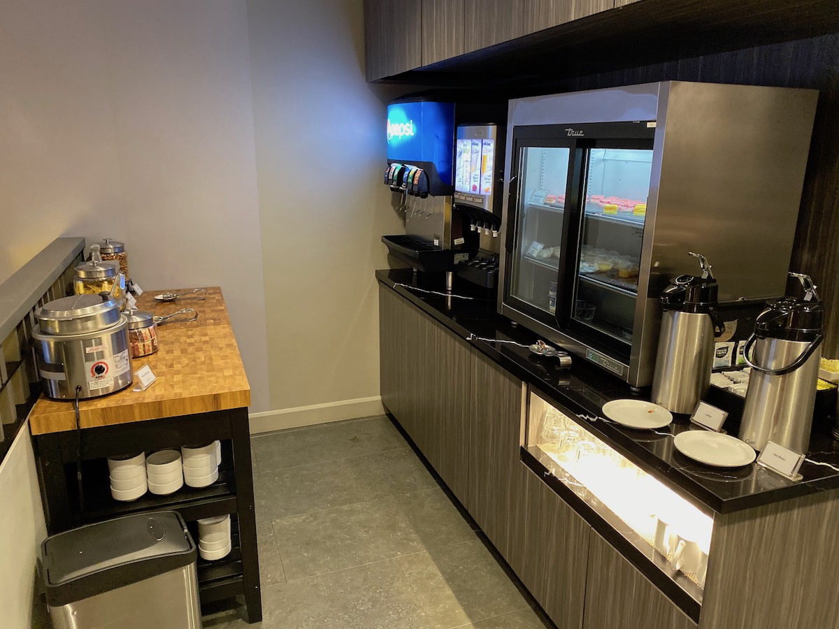 Plaza Premium Lounge Toronto Review I One Mile At A Time