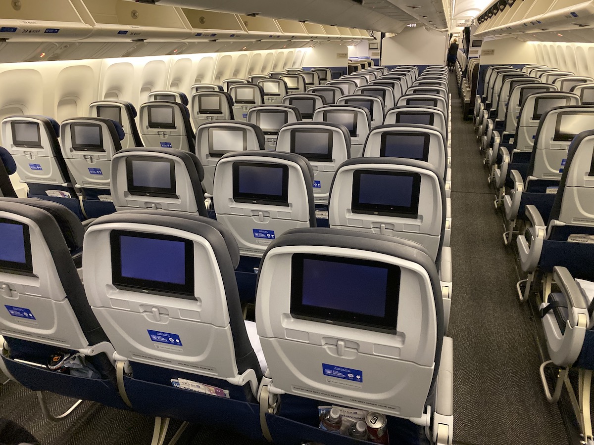 United Airlines to Add Seat TVs to Old Aircraft