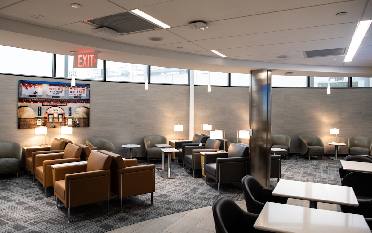 american-opens-fifth-dfw-admirals-club-changes-up-lounge-food-one