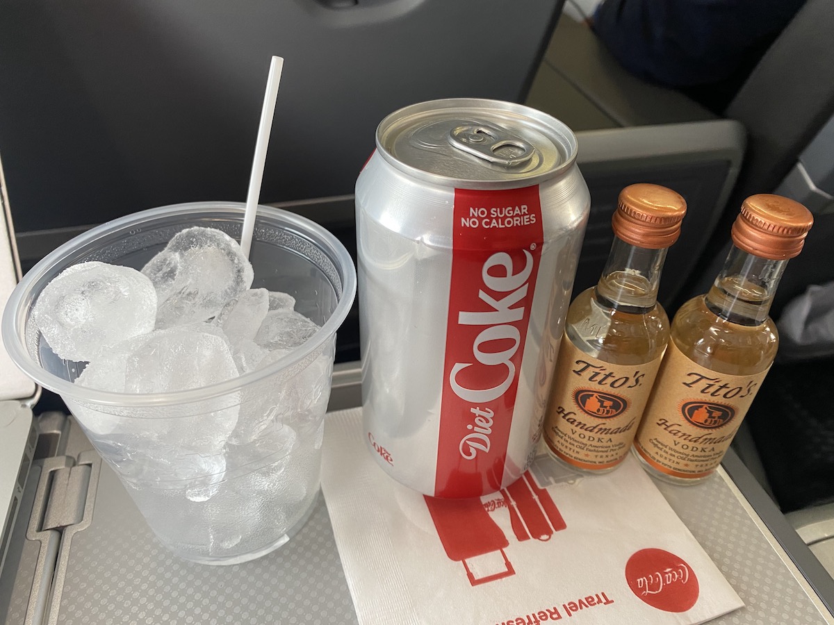 alcohol-returns-to-delta-air-lines-flights-one-mile-at-a-time