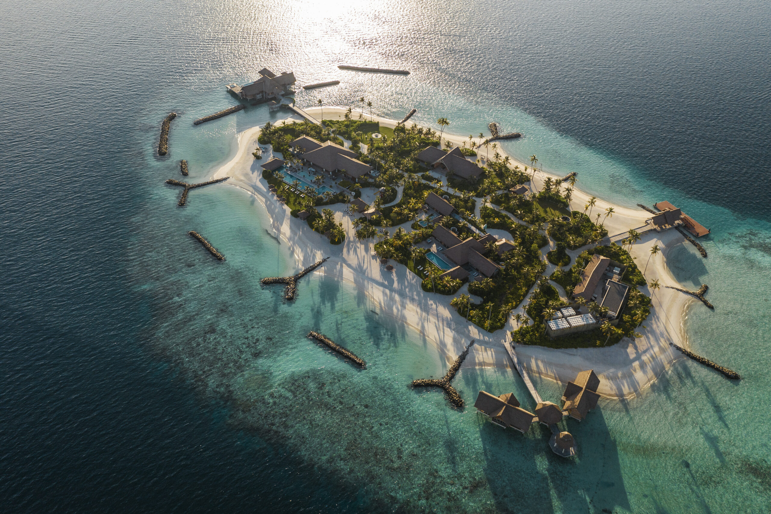 Luxury World Class Resorts, Hotels, Villas, Rentals and Accommodations - cover